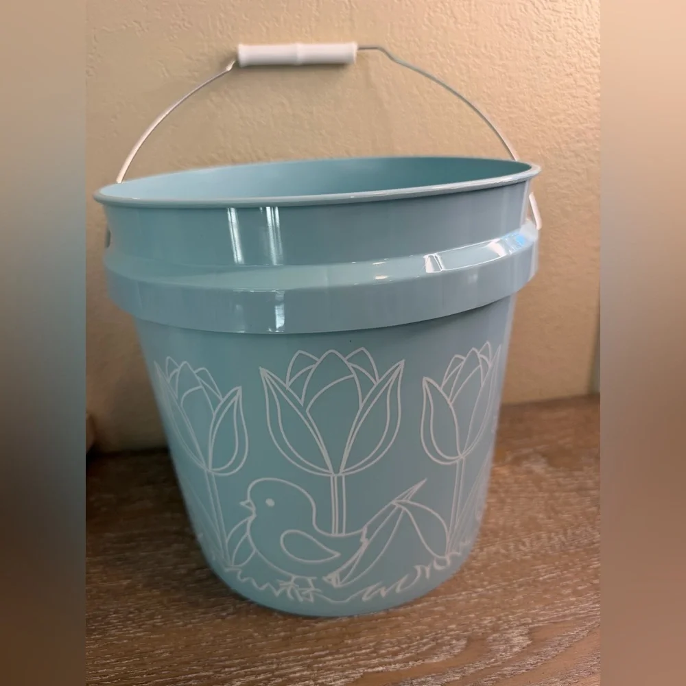 New Target 2gal Bucket Easter Flowers Blue